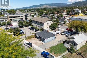 3703 28A Street - Photo 2