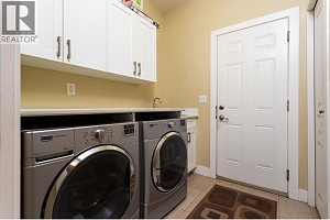 833 McCurdy Road E - Photo 28