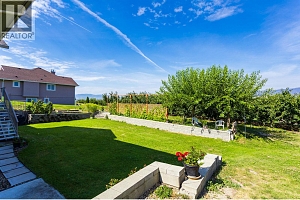 833 McCurdy Road E - Photo 33