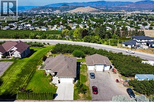 833 McCurdy Road E - Photo 36