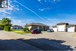 833 McCurdy Road E - Photo 4