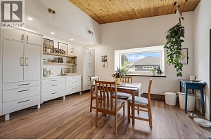 1590 Willow Crescent - Photo 12