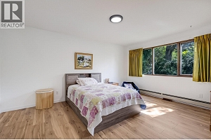 1590 Willow Crescent - Photo 19