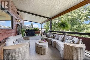 1590 Willow Crescent - Photo 23