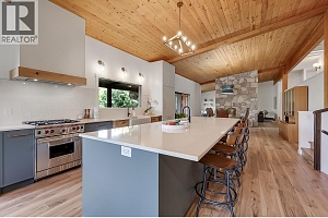 1590 Willow Crescent - Photo 6