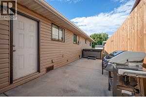 2305 39 Street - Photo 32