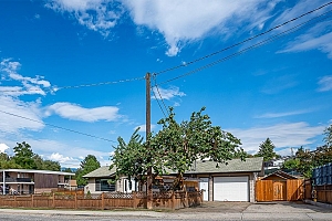2305 39 Street - Photo 34