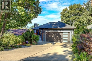 3004 24 Street - Photo 2