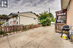 2302 42 Avenue - Photo 36
