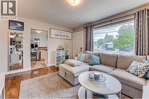 2302 42 Avenue - Photo 4