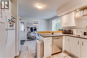 2302 42 Avenue - Photo 7