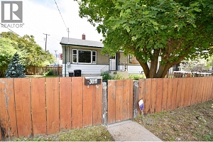 3011 38 Street - Photo 3