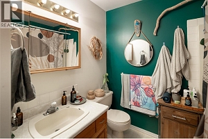 4004 BLUEBIRD Road Unit# 301 - Photo 8