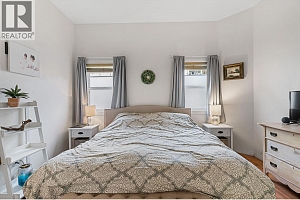 613 Sutherland Avenue - Photo 19