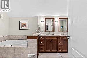 6130 Lipsett Avenue - Photo 37