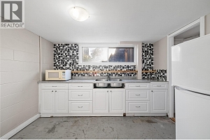 1040 Glenmore Drive - Photo 23