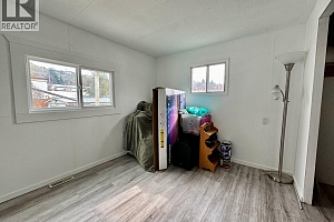 506 Guildford Court - Photo 32