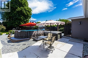 1490 Cornwall Road - Photo 32