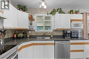 3735 Patten Crescent - Photo 21