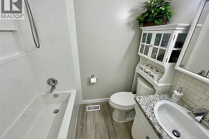 3735 Patten Crescent - Photo 32