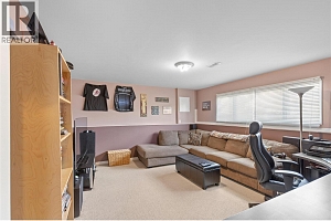 3735 Patten Crescent - Photo 36