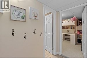 3735 Patten Crescent - Photo 38