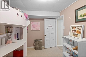 3735 Patten Crescent - Photo 40