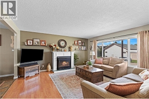 3735 Patten Crescent - Photo 5