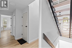 1515 Scott Crescent - Photo 10