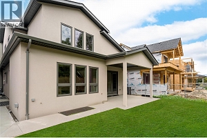 1004 Bull Crescent - Photo 12