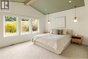 1004 Bull Crescent - Photo 12