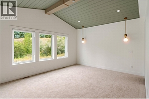 1004 Bull Crescent - Photo 13