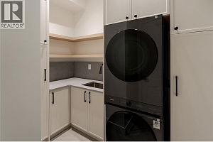 1004 Bull Crescent - Photo 24