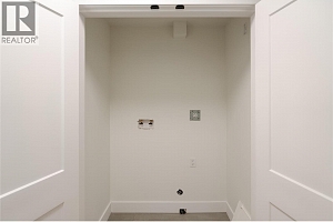 1004 Bull Crescent - Photo 35