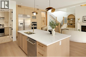 1004 Bull Crescent - Photo 7