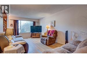 3303 Belaire Drive - Photo 2