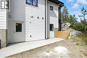 2208 Surrey Road - Photo 26