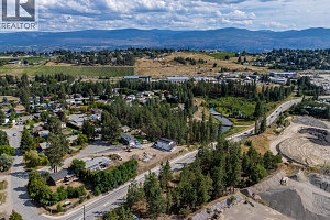 2208 Surrey Road - Photo 34