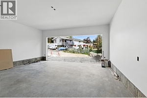 2208 Surrey Road - Photo 57