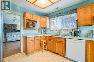 3088 Beverly Place - Photo 10