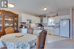 324 Village Lane - Photo 15