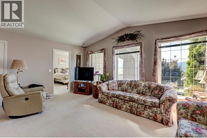 324 Village Lane - Photo 19