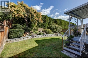 324 Village Lane - Photo 4