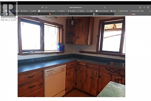 7142 Fintry Delta Road N - Photo 4