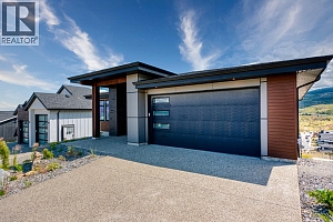 1070 Emslie Street - Photo 10