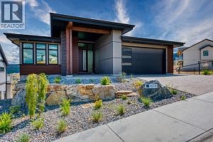 1070 Emslie Street - Photo 11