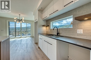 1070 Emslie Street - Photo 21