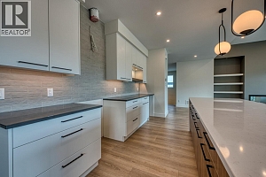 1070 Emslie Street - Photo 23