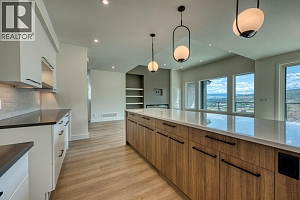 1070 Emslie Street - Photo 24