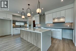 1070 Emslie Street - Photo 25